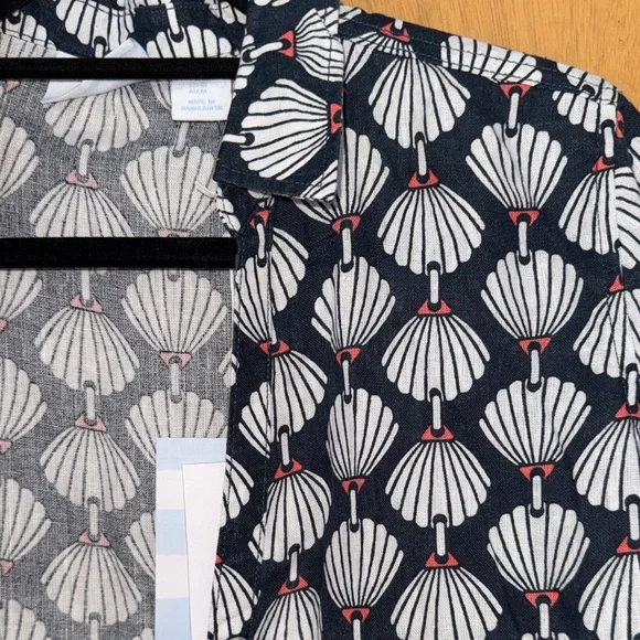 Shell Pattern Button Up - Picture 2 of 5